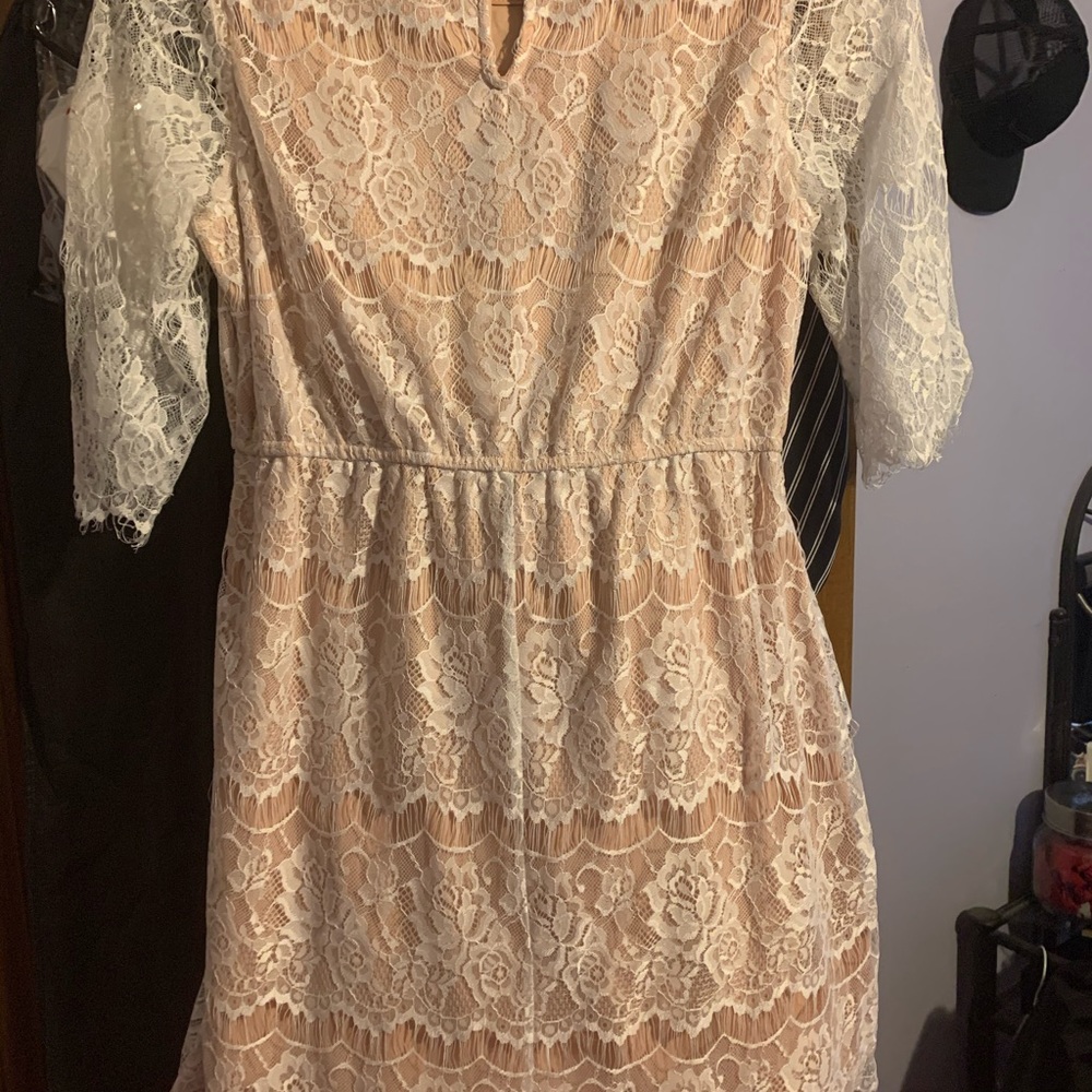 Dress - Picture 2 of 4
